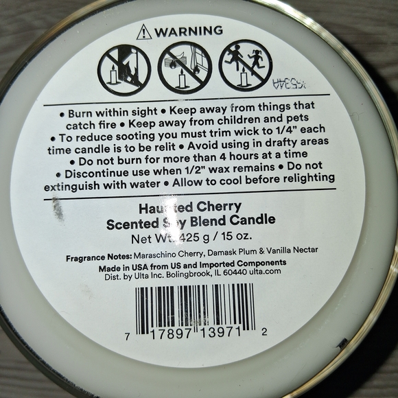 Ulta Beauty Collection HAUNTED CHERRY 3-Wick Candle.Cherry, Plum + Vanilla NEW! - Picture 4 of 4